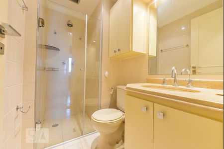 Apartamento para alugar com 84m², 3 quartos e 2 vagas Apartamento para alugar com 84m², 3 quartos e 2 vagasBanheiro