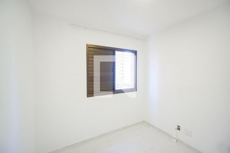 Apartamento à venda com 90m², 3 quartos e 2 vagasQuarto 02