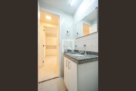 Apartamento à venda com 90m², 3 quartos e 2 vagasBanheiro social