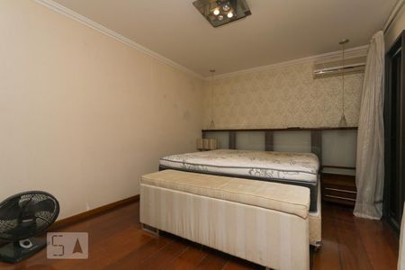 Casa à venda com 350m², 3 quartos e 5 vagas Casa à venda com 350m², 3 quartos e 5 vagasSuíte 3