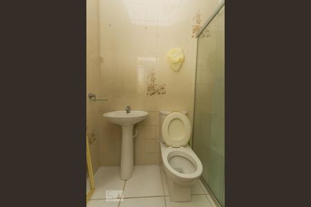 Casa à venda com 350m², 3 quartos e 5 vagas Casa à venda com 350m², 3 quartos e 5 vagasBanheiro de serviço