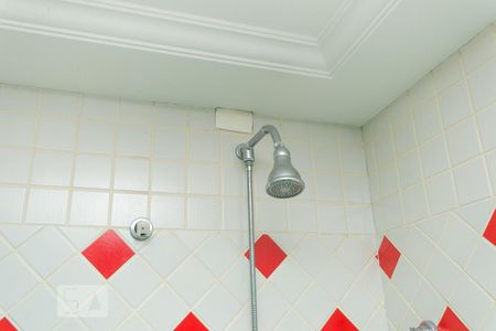 Casa à venda com 350m², 3 quartos e 5 vagas Casa à venda com 350m², 3 quartos e 5 vagasDetalhe do banheiro da suíte 3