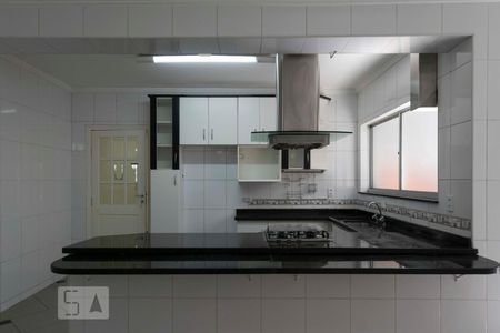 Casa à venda com 307m², 4 quartos e 3 vagas1o. Andar - Cozinha