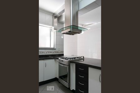 Casa à venda com 307m², 4 quartos e 3 vagas1o. Andar - Cozinha (Fogão)