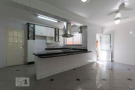 Casa à venda com 307m², 4 quartos e 3 vagas1o. Andar - Cozinha