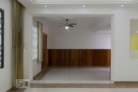 1o. Andar - Sala de casa à venda com 4 quartos, 307m² em Vila Firmiano Pinto, São Paulo