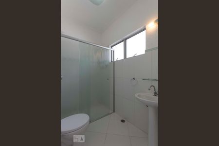 Casa à venda com 307m², 4 quartos e 3 vagas2o. Andar - Banheiro social