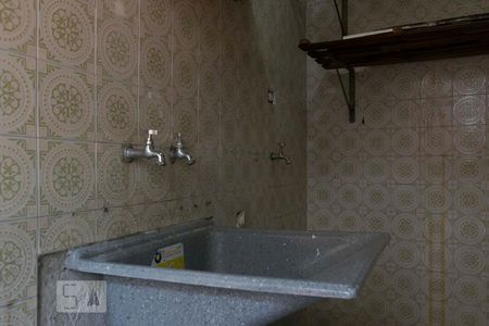 Casa à venda com 307m², 4 quartos e 3 vagas1o. Andar - Área de serviço (Torneira)