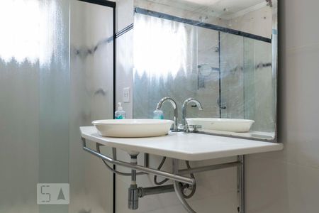 Casa à venda com 307m², 4 quartos e 3 vagas2o. Andar - Quarto 3 - Suíte/ Banheiro (Torneira)