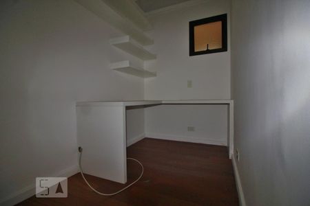 Quarto de apartamento para alugar com 3 quartos, 115m² em Vila Andrade, São Paulo