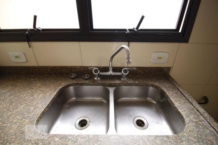 Pia de apartamento para alugar com 3 quartos, 115m² em Vila Andrade, São Paulo