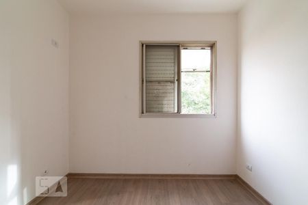 Quarto 2 de apartamento para alugar com 2 quartos, 60m² em Vila Firmiano Pinto, São Paulo