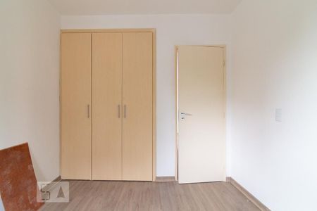 Quarto 2 de apartamento para alugar com 2 quartos, 60m² em Vila Firmiano Pinto, São Paulo