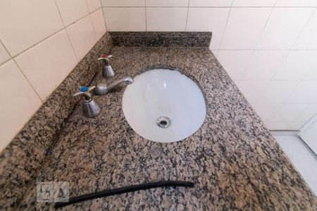 Detalhe do banheiro de apartamento à venda com 2 quartos, 60m² em Vila Firmiano Pinto, São Paulo