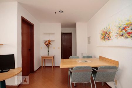 Sala de apartamento para alugar com 1 quarto, 50m² em Bela Vista, São Paulo