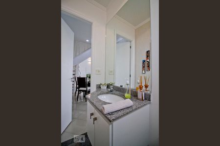 Lavabo de apartamento para alugar com 3 quartos, 90m² em Perdizes, São Paulo