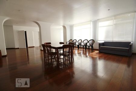 Apartamento à venda com 128m², 3 quartos e 2 vagasSalão de festas