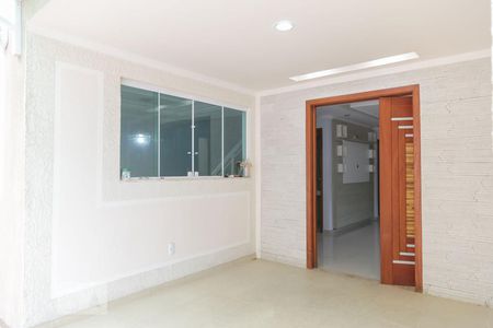 Casa de condomínio à venda com 300m², 5 quartos e 1 vagaVaranda