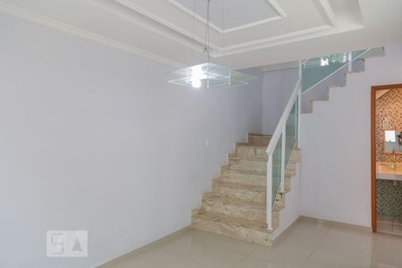 Sala de casa de condomínio à venda com 5 quartos, 300m² em Recreio dos Bandeirantes, Rio de Janeiro