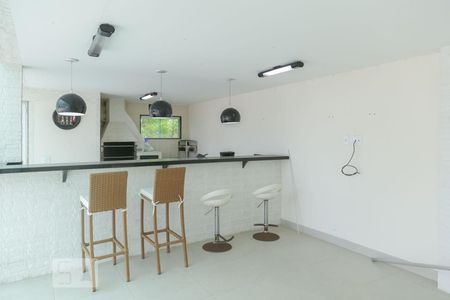 Casa de condomínio à venda com 300m², 5 quartos e 1 vagaTerraço