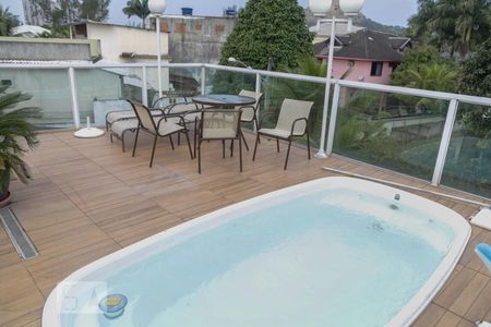 Casa de condomínio à venda com 300m², 5 quartos e 1 vagaTerraço - piscina