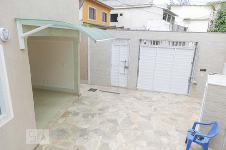 Casa de condomínio à venda com 300m², 5 quartos e 1 vagaVaranda