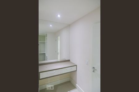 Casa de condomínio à venda com 300m², 5 quartos e 1 vagaSuíte 5