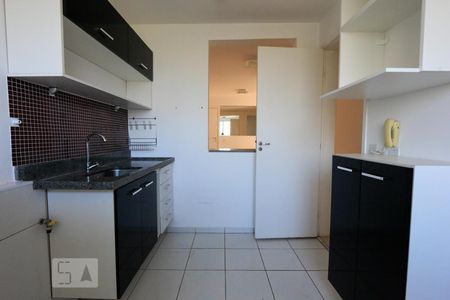 Apartamento à venda com 65m², 3 quartos e 2 vagasCozinha