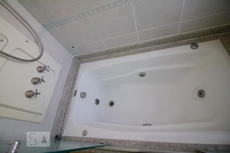 Apartamento à venda com 168m², 3 quartos e 3 vagasBanheiro da suíte 3