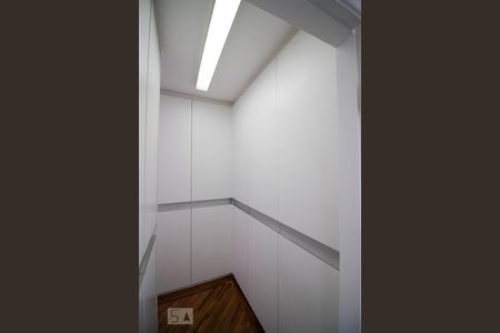 Apartamento à venda com 168m², 3 quartos e 3 vagasCloset