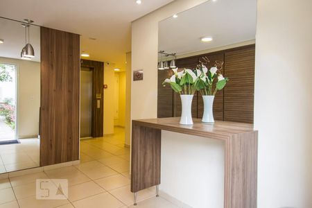 Apartamento à venda com 73m², 3 quartos e 1 vaga Apartamento à venda com 73m², 3 quartos e 1 vagaHall