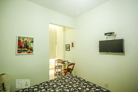 Sala de kitnet/studio para alugar com 1 quarto, 38m² em Copacabana, Rio de Janeiro