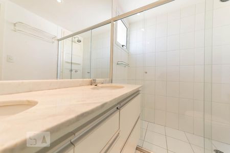 Apartamento para alugar com 115m², 3 quartos e 2 vagasBanheiro
