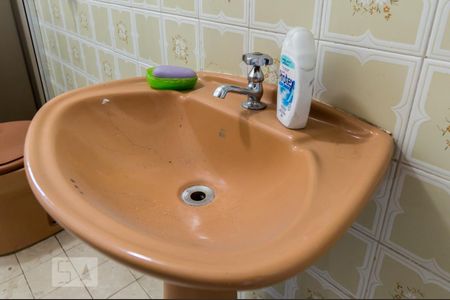 Banheiro de apartamento para alugar com 2 quartos, 60m² em Vila Osasco, Osasco