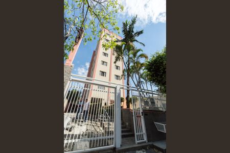 Fachada de apartamento para alugar com 2 quartos, 60m² em Vila Osasco, Osasco