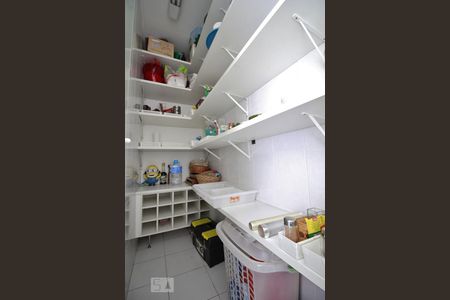 Apartamento para alugar com 210m², 3 quartos e 4 vagasDespensa