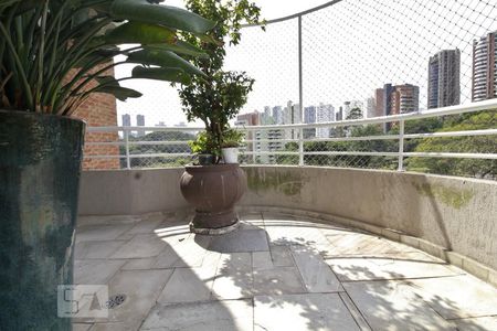 Apartamento para alugar com 210m², 3 quartos e 4 vagasVaranda