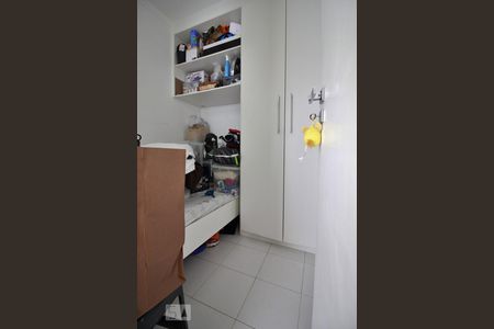Apartamento para alugar com 210m², 3 quartos e 4 vagasQuarto de serviço