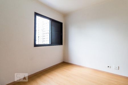 Apartamento à venda com 98m², 3 quartos e 2 vagasQuarto 02 