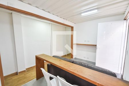 Sala/cozinha de casa de condomínio para alugar com 2 quartos, 45m² em Aclimação, São Paulo