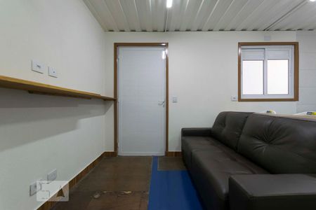 Sala de casa de condomínio para alugar com 2 quartos, 45m² em Aclimação, São Paulo