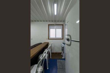 Cozinha de casa de condomínio para alugar com 2 quartos, 45m² em Aclimação, São Paulo