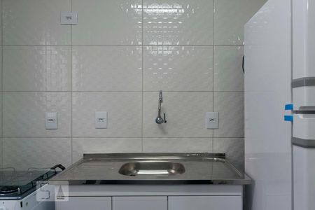 Cozinha (Torneira) de apartamento para alugar com 2 quartos, 45m² em Aclimação, São Paulo