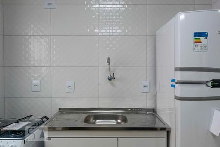 Cozinha (Torneira) de apartamento para alugar com 2 quartos, 43m² em Aclimação, São Paulo