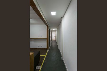 Corredor de apartamento para alugar com 2 quartos, 43m² em Aclimação, São Paulo