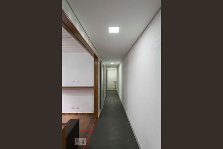 Corredor de apartamento para alugar com 2 quartos, 43m² em Aclimação, São Paulo