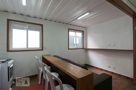 Sala e Cozinha de apartamento para alugar com 2 quartos, 43m² em Aclimação, São Paulo