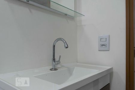 Banheiro social (Torneira) de apartamento para alugar com 2 quartos, 43m² em Aclimação, São Paulo