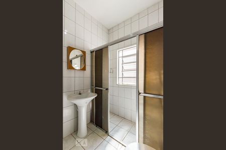 Banheiro de apartamento à venda com 2 quartos, 78m² em Centro, Campinas