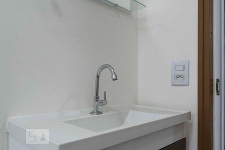 Banheiro social (Torneira) de casa para alugar com 2 quartos, 43m² em Aclimação, São Paulo